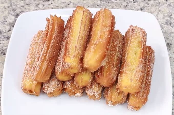 La fácil receta de los churros que te sacará el antojo.