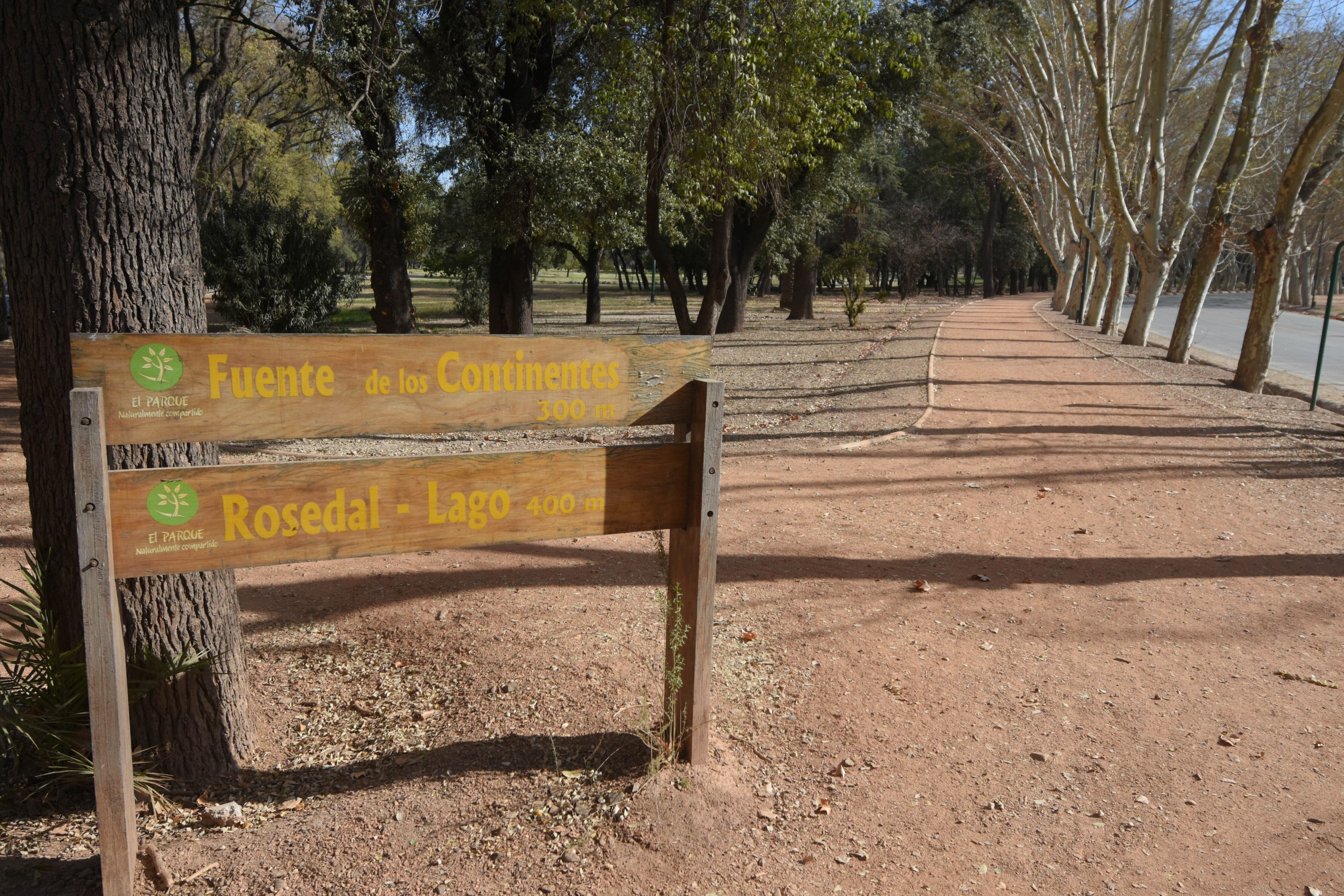 El Parque General San Martín vacío en el día del estudiante debido a la cuarentena.