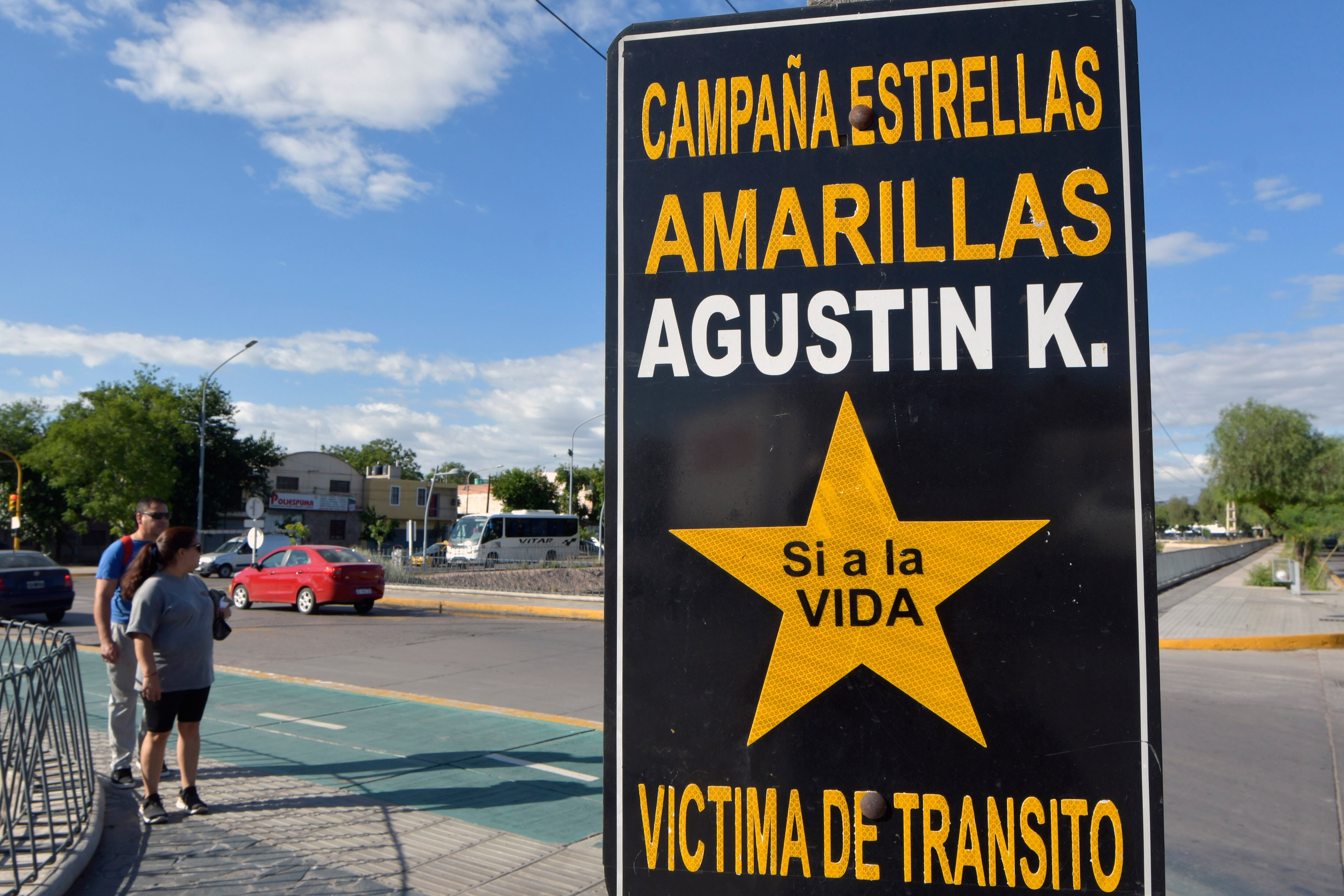 Caso Agustín y Abril Kruk
El 14 de diciembre de 2018 por la tarde, Carla Pagliaricci, y sus dos hijos –Agustín y Abril Kruk- quedaban en medio de un violento accidente en la intersección de Costanera y Matienzo (Guaymallén). Los niños, de 7 y 3 años.

 Foto Orlando Pelichotti