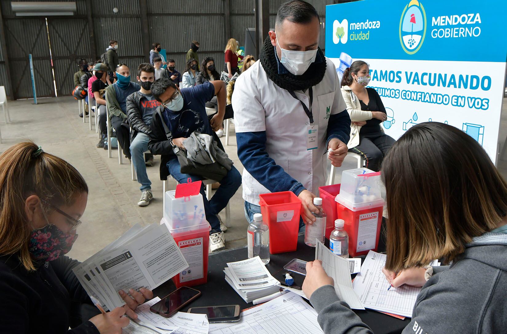 Trabajar en el Hospital Lagomaggiore, me dio la facilidad de encarar este desafío con mucha confianza, asegura Carlos Rodríguez. Foto: Orlando Pelichotti / Los Andes