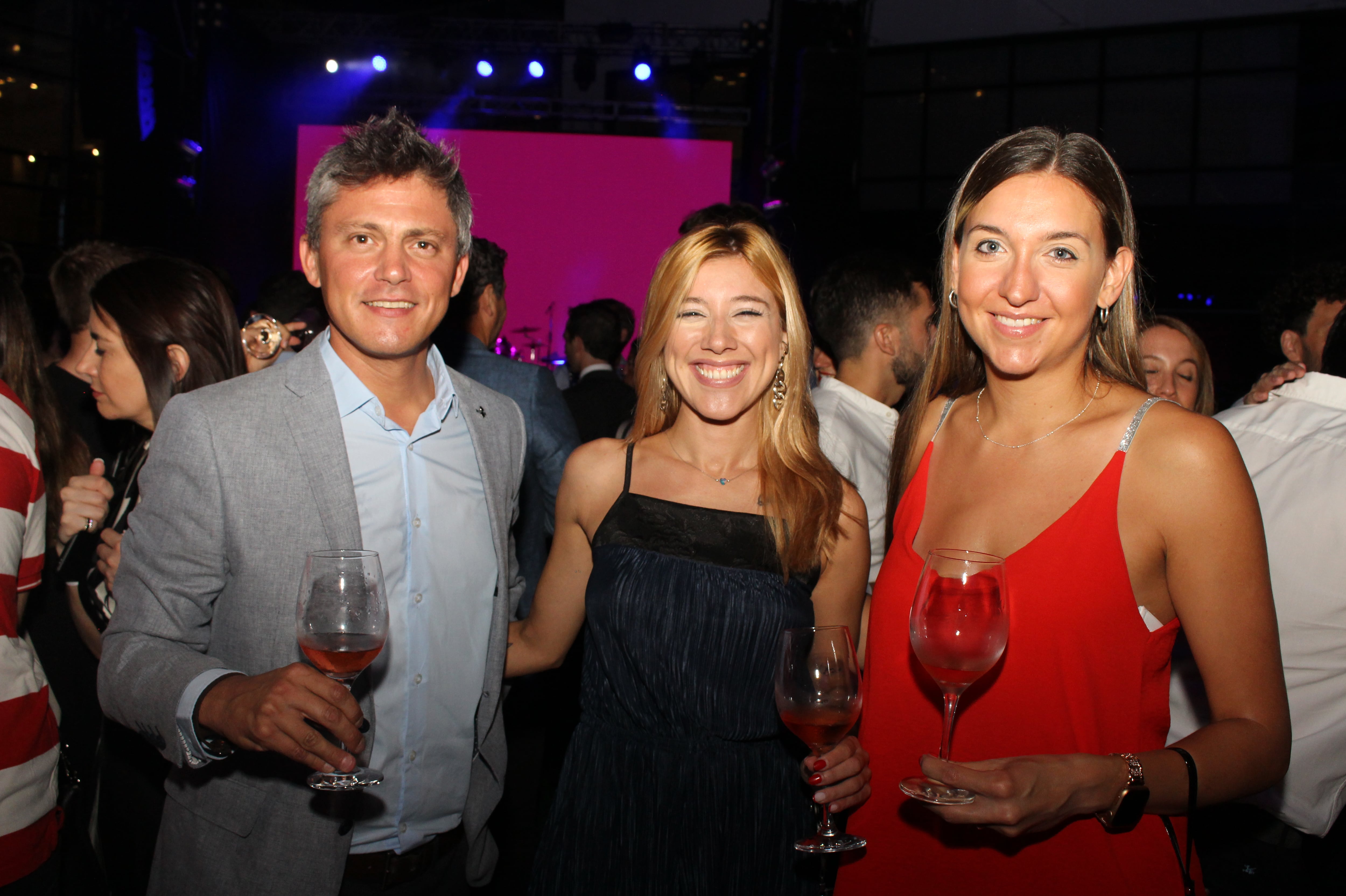 Gustavo Ferraris, Pamela Pleitel y Luciana Mera