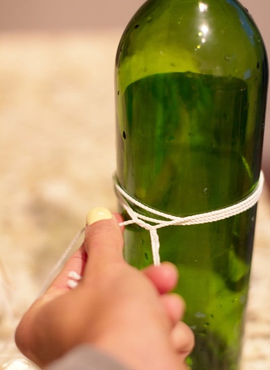 La opción ideal para recilcar una botella de vidrio y armar un vaso.