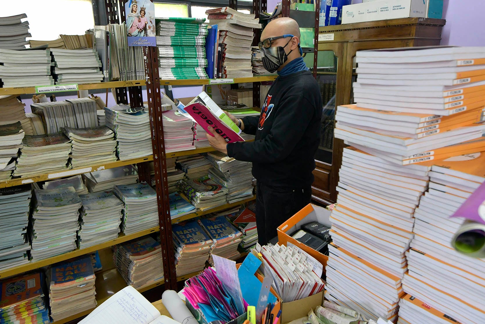 La biblioteca con el protocolo adecuado, a la espera de los alumnos. Foto: Orlando Pelichotti