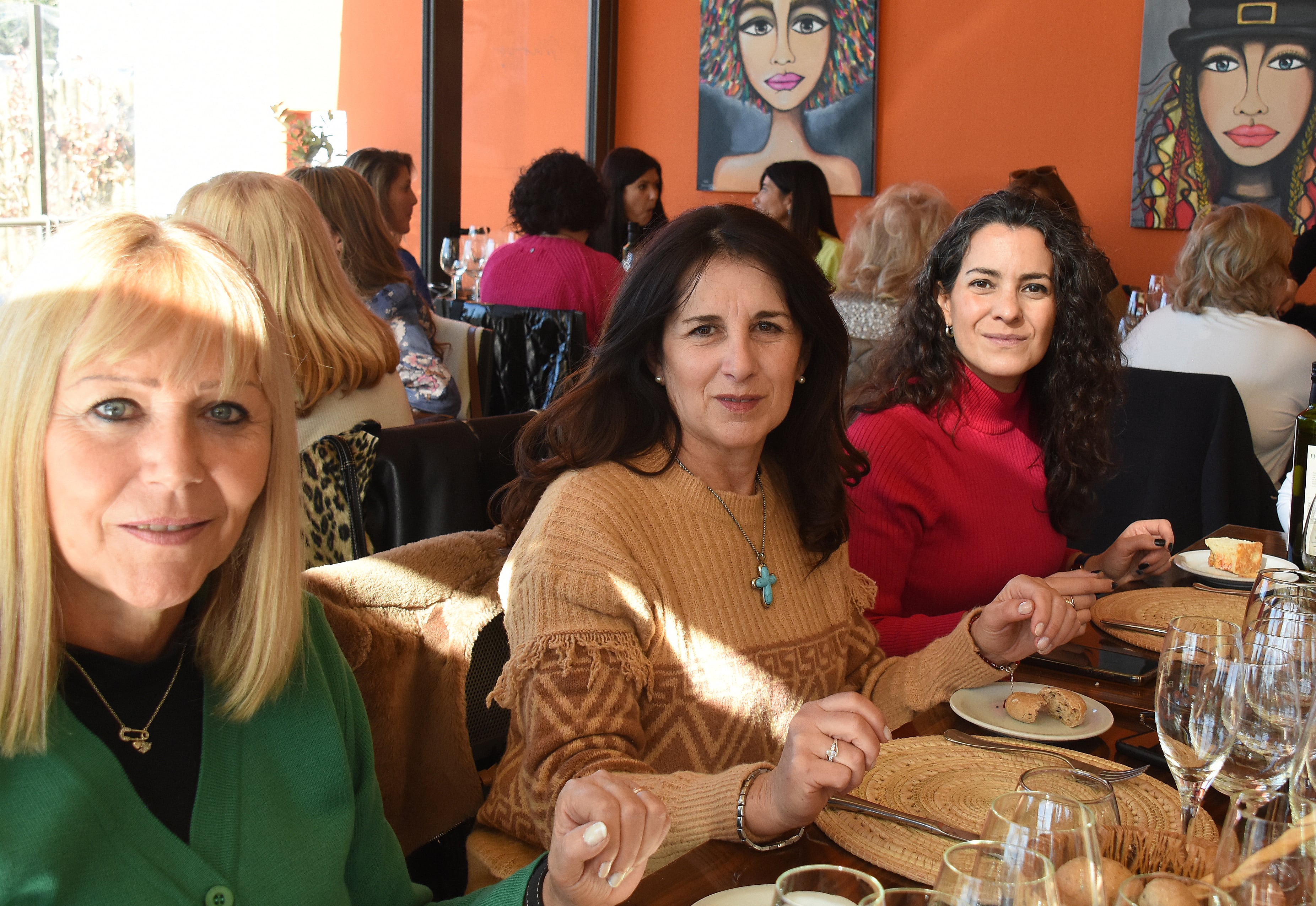 Liliana Seggiaro, Laura Barta y Fernanda Canal.