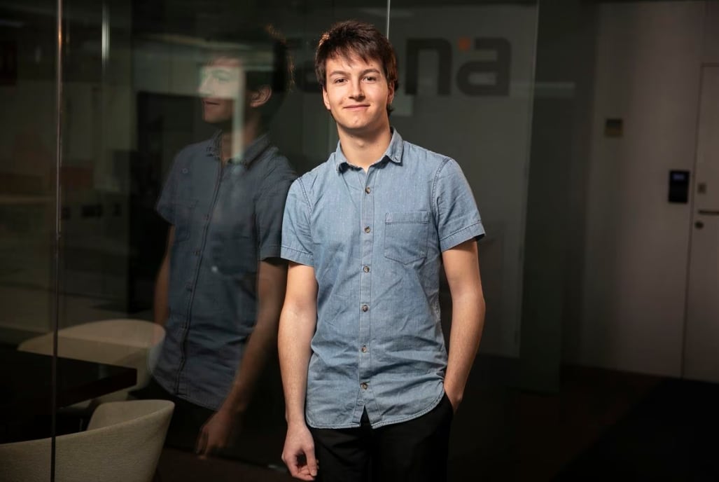 Pau Marti Felip, 'prompt engineer' (ingeniero de peticiones) en la empresa Raona de Sant Joan Despí (Barcelona). Foto: El País