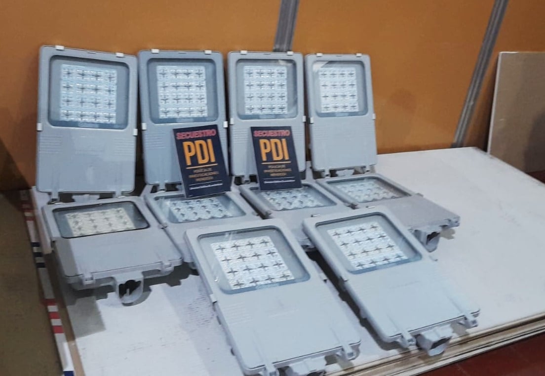 Recuperaron luminarias LED valuadas en $6 millones, que eran vendidas en Facebook. | Foto: Ministerio de Seguridad y Justicia