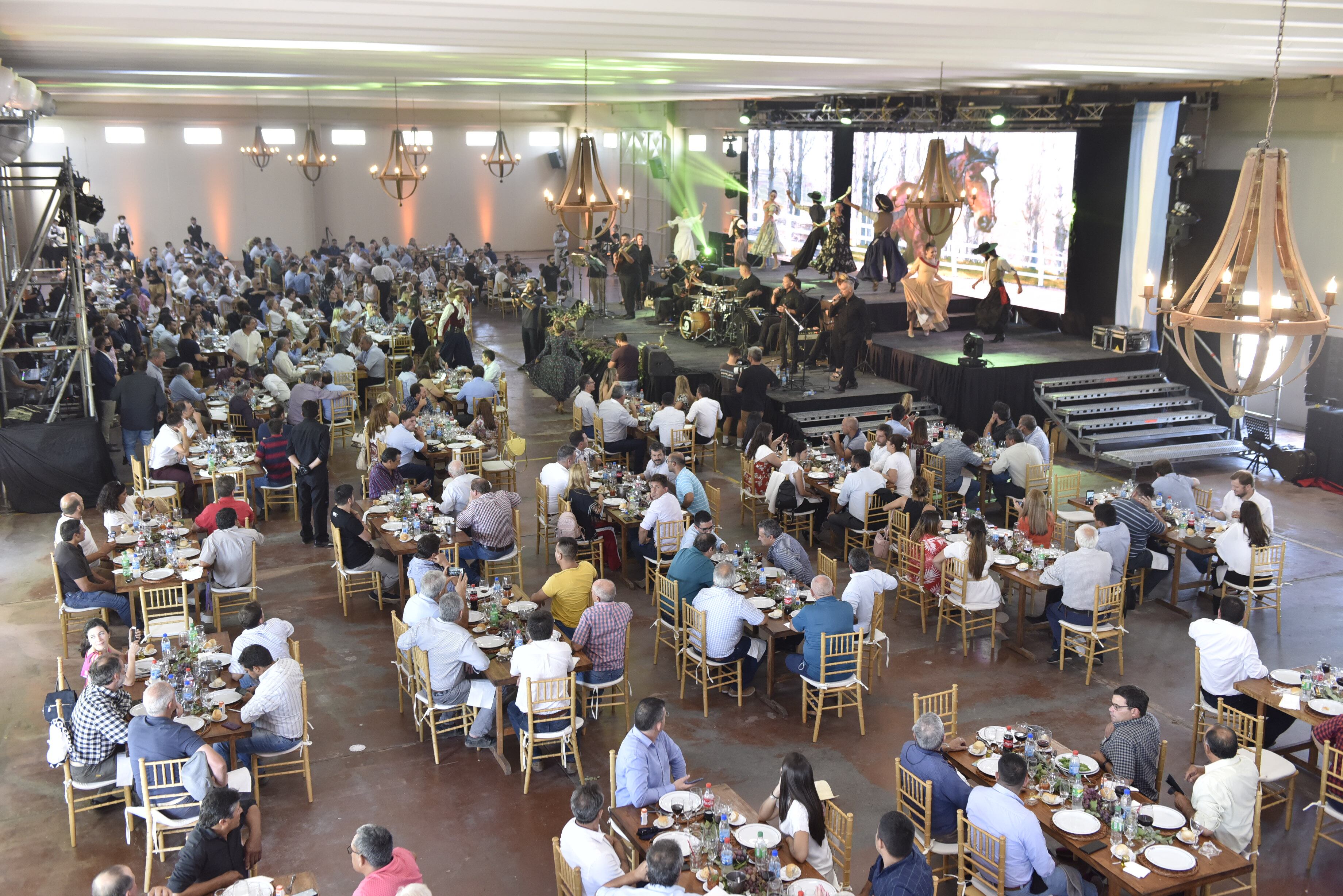 Unos 250 invitados participaron del gran almuerzo durante el festejo de la Vendimia Ganadera 2021