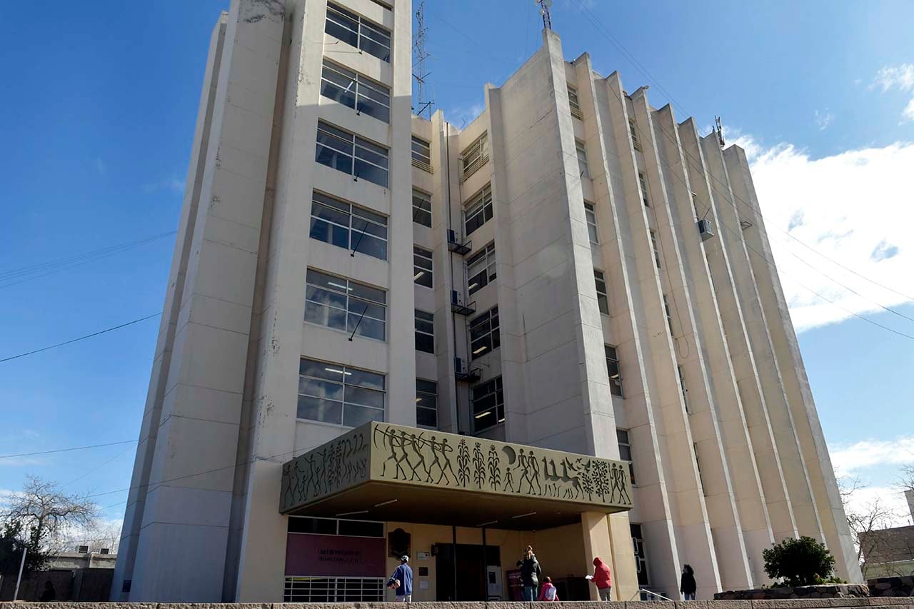 Frente del edificio municipal del departamento de Guaymallén