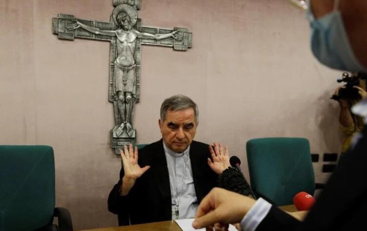 Cardenal Angelo Becciu. (Foto: AP)