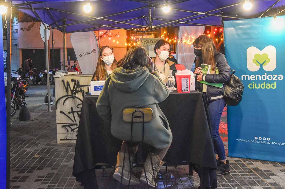 Estudiantes de la UN Cuyo realizaron pre-test para detección temprana de Covid 19 ya que la perdida del olfato es uno de los síntomas mas prevalente