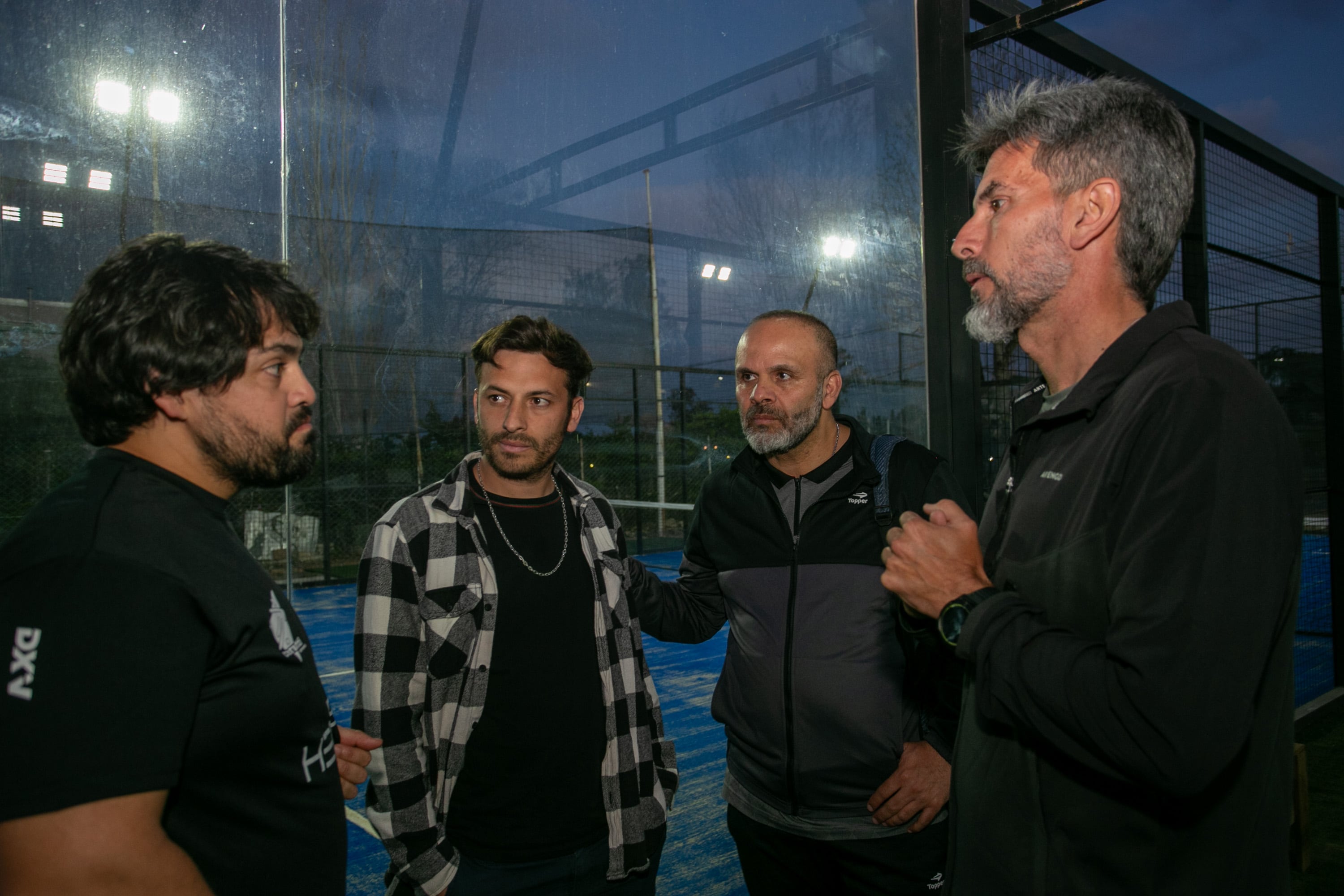 Ulpiano Suarez inauguró las canchas de pádel del club Guillermo Cano