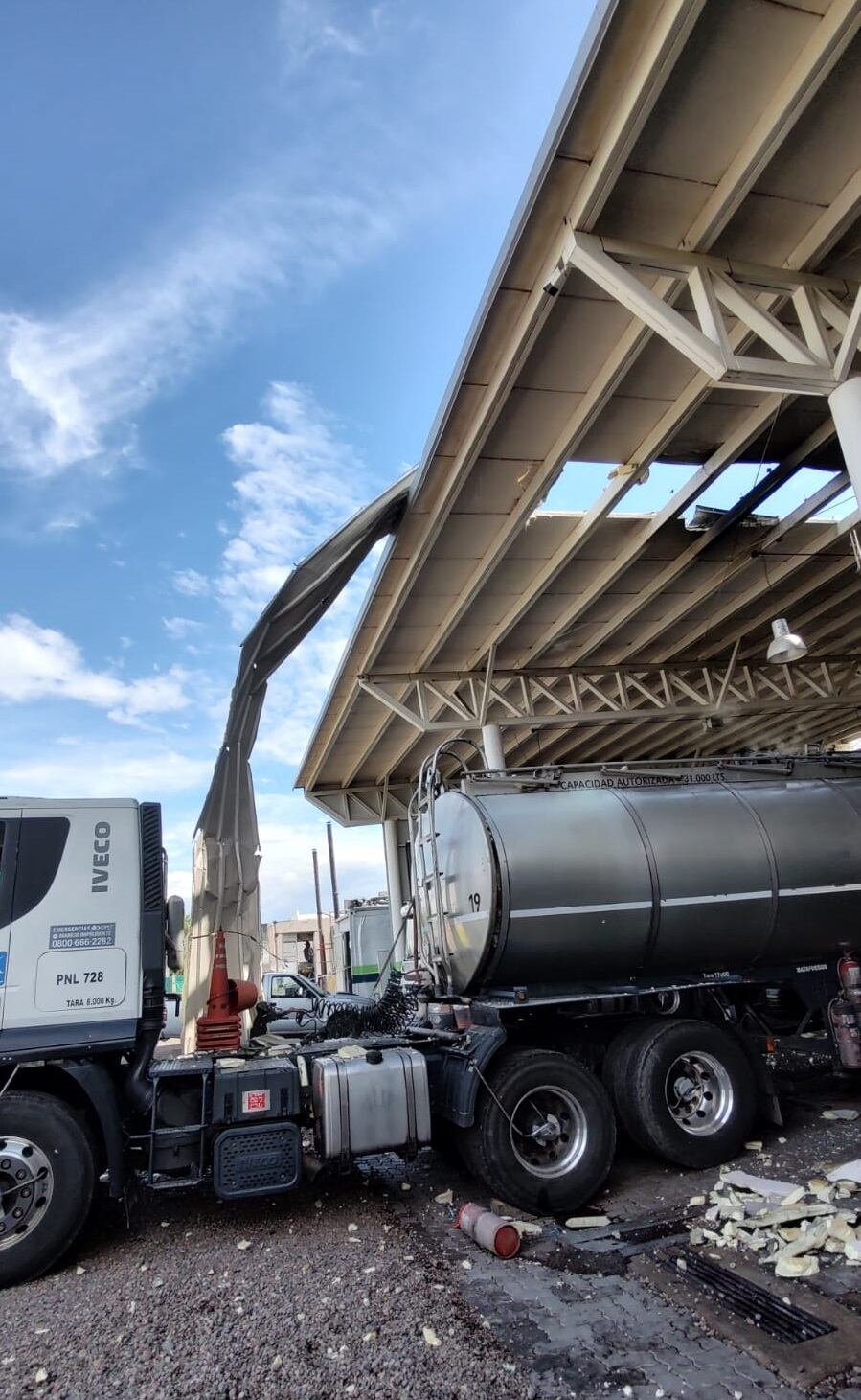 El accidente laboral se produjo en una empresa del Parque Industrial de Godoy Cruz. Gentileza Ministerio de Seguridad y Justicia.