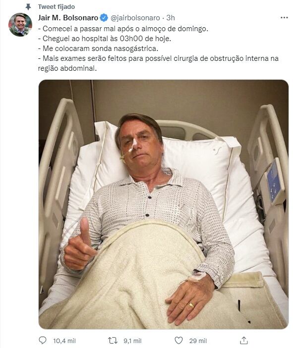 Bolsonaro, internado por una posible obstrucción intestinal. Lo comunicó en su cuenta de Twitter. 