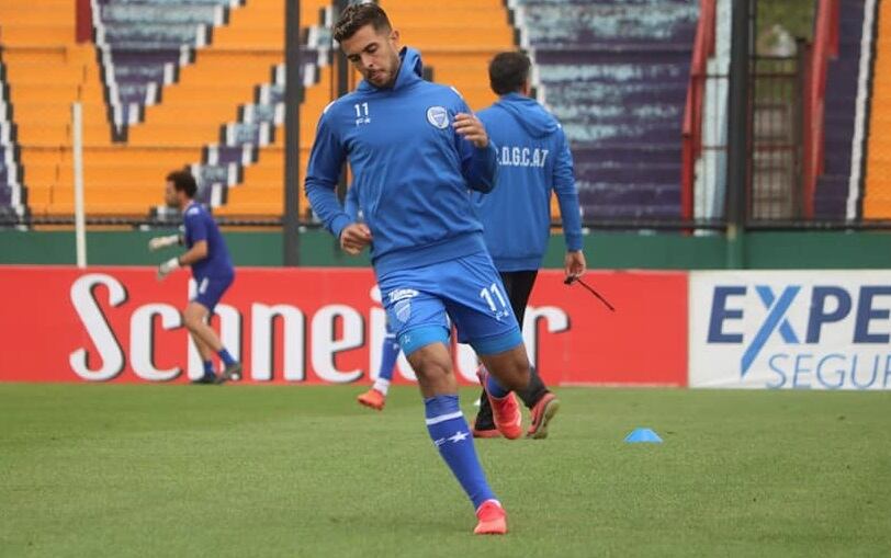 Martín Ojeda, el goleador del Tomba, pieza clave en el equipo de Diego Flores.