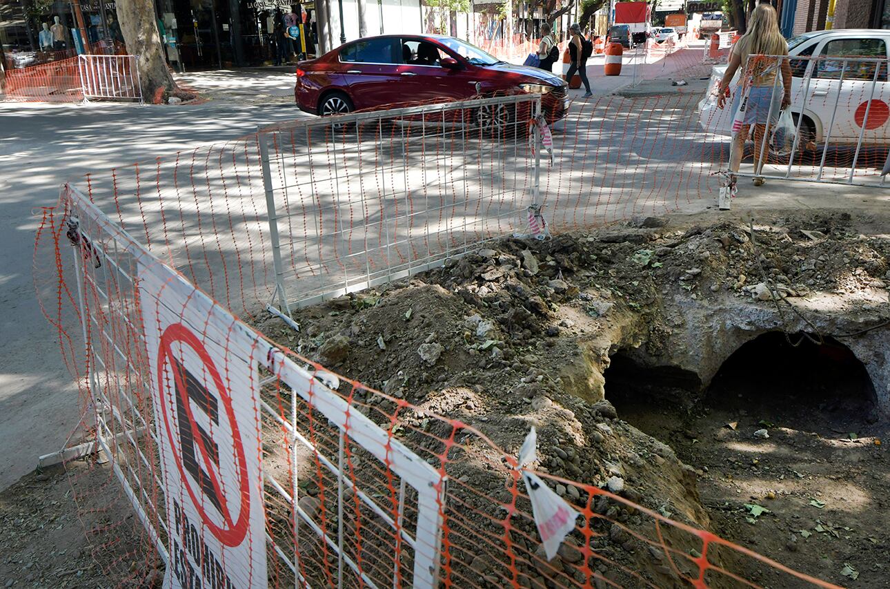 Debido al corte en Garibaldi, para tomar hacia el este del microcentro, los automovilistas deben circular por Lavalle.


Foto: Orlando Pelichotti