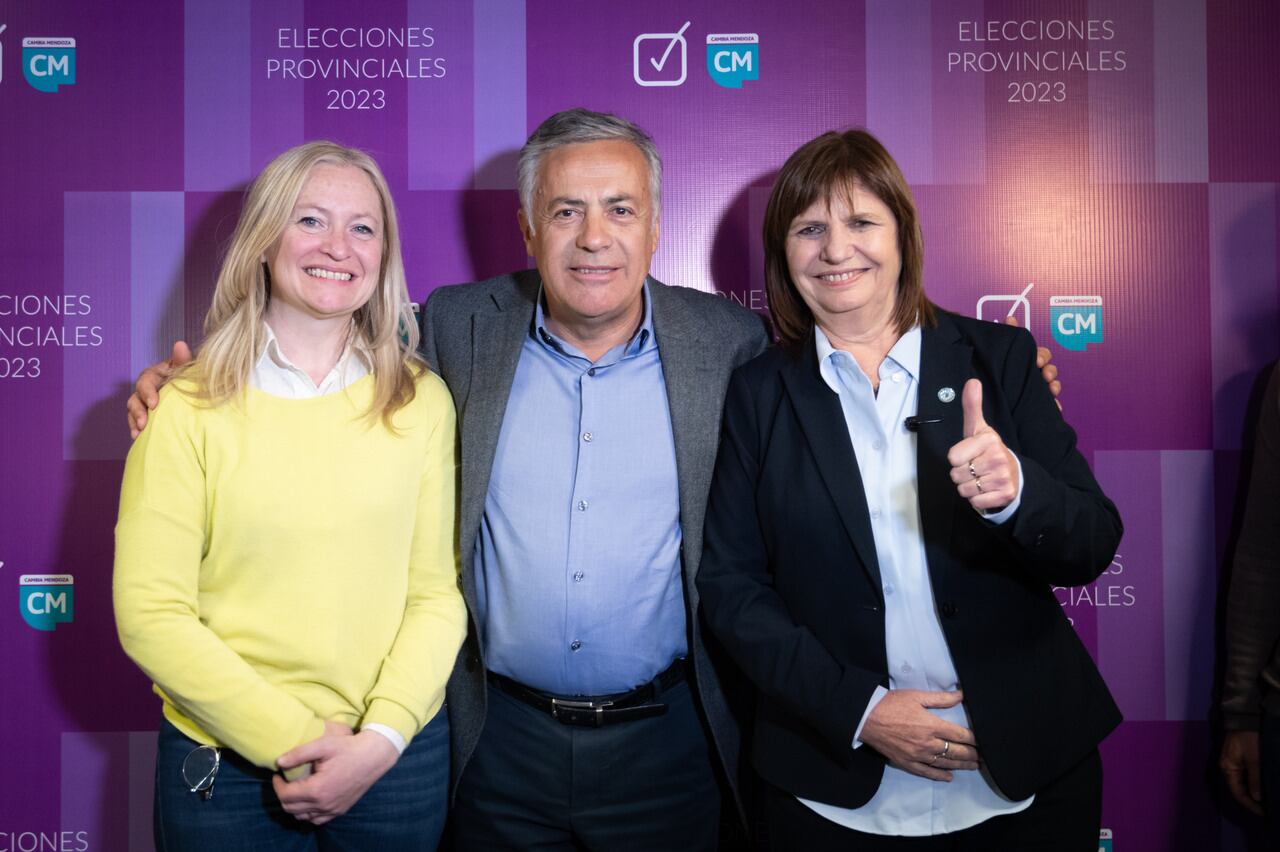 La titular del Pro nacional y precandidata a presidente Patricia Bullrich, llegó a la provincia para apoyar a los candidatos de Cambia Mendoza, Alfredo Cornejo y Hebe Casado. / Foto: Ignacio Blanco / Los Andes