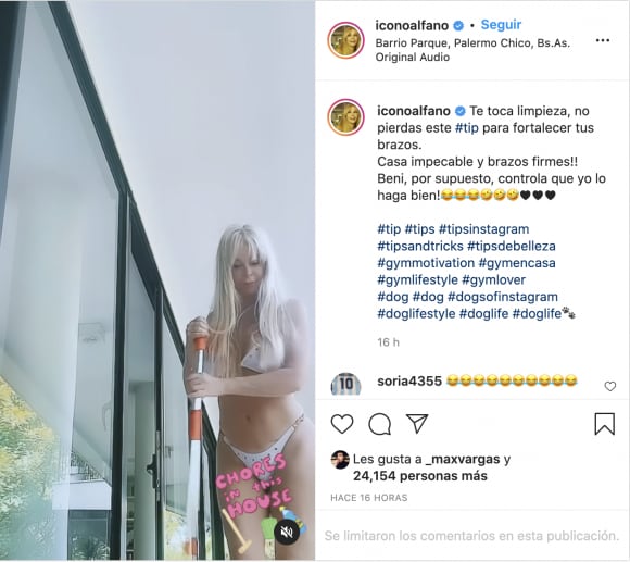 Graciela Alfano, una diosa en bikini desde el balcón