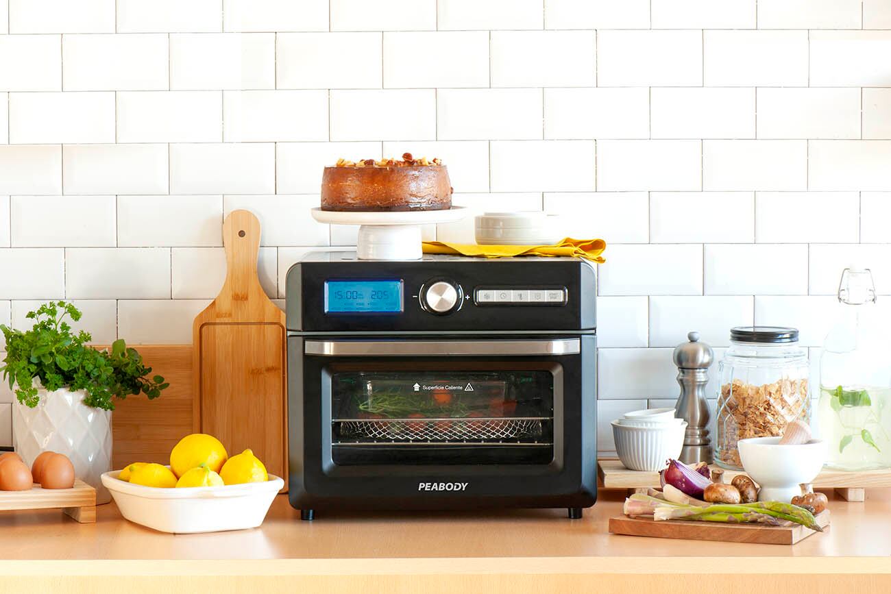 Los modelos más recientes de hornos eléctricos conjugan las funciones de casi todos los artefactos de cocina.