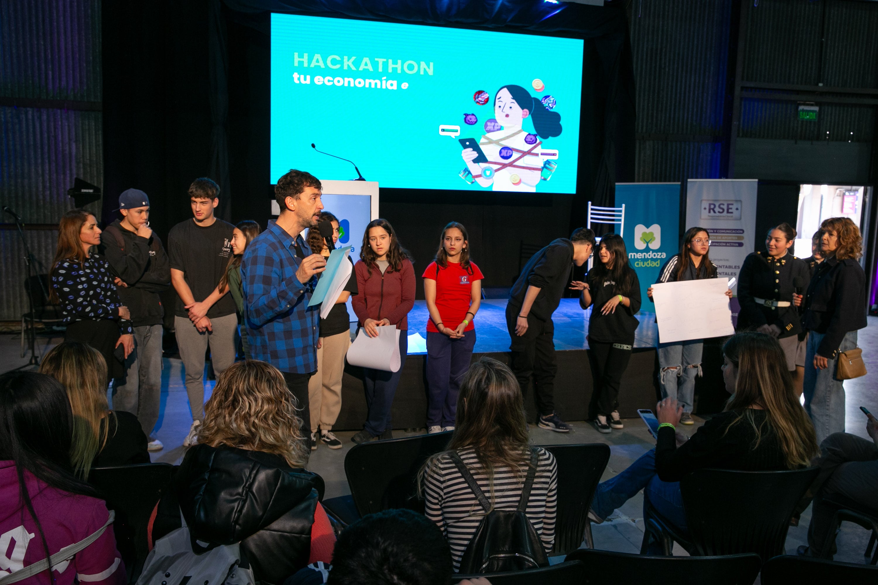 Hackathon: más de 400 estudiantes buscaron soluciones a la problemática de las apuestas online en adolescentes