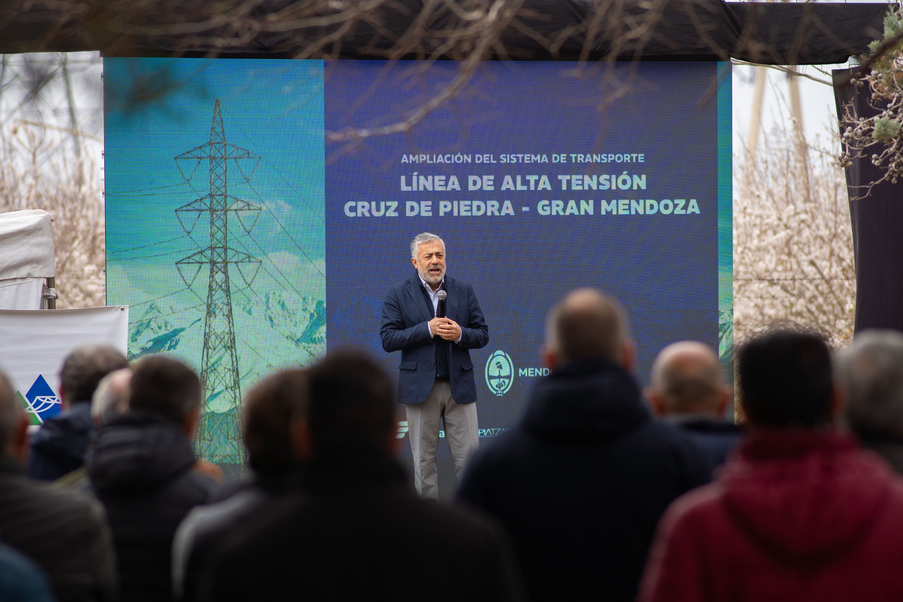 El gobernador Alfredo Cornejo inauguró la Línea de Alta Tensión Cruz de Piedra. Foto: Prensa Mendoza