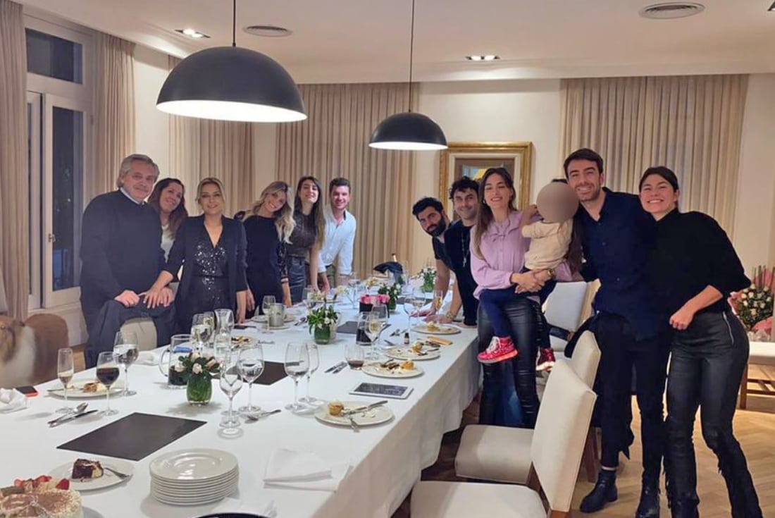 Cumpleaños en Olivos. La foto que generó polémica e indignación en la sociedad argentina.