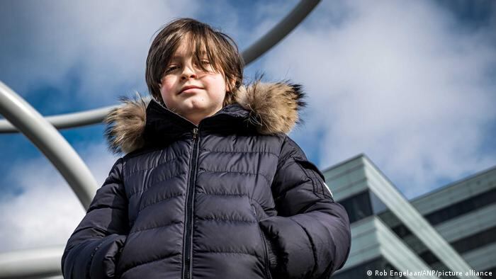 Un nene se graduó como físico a los 11 años.