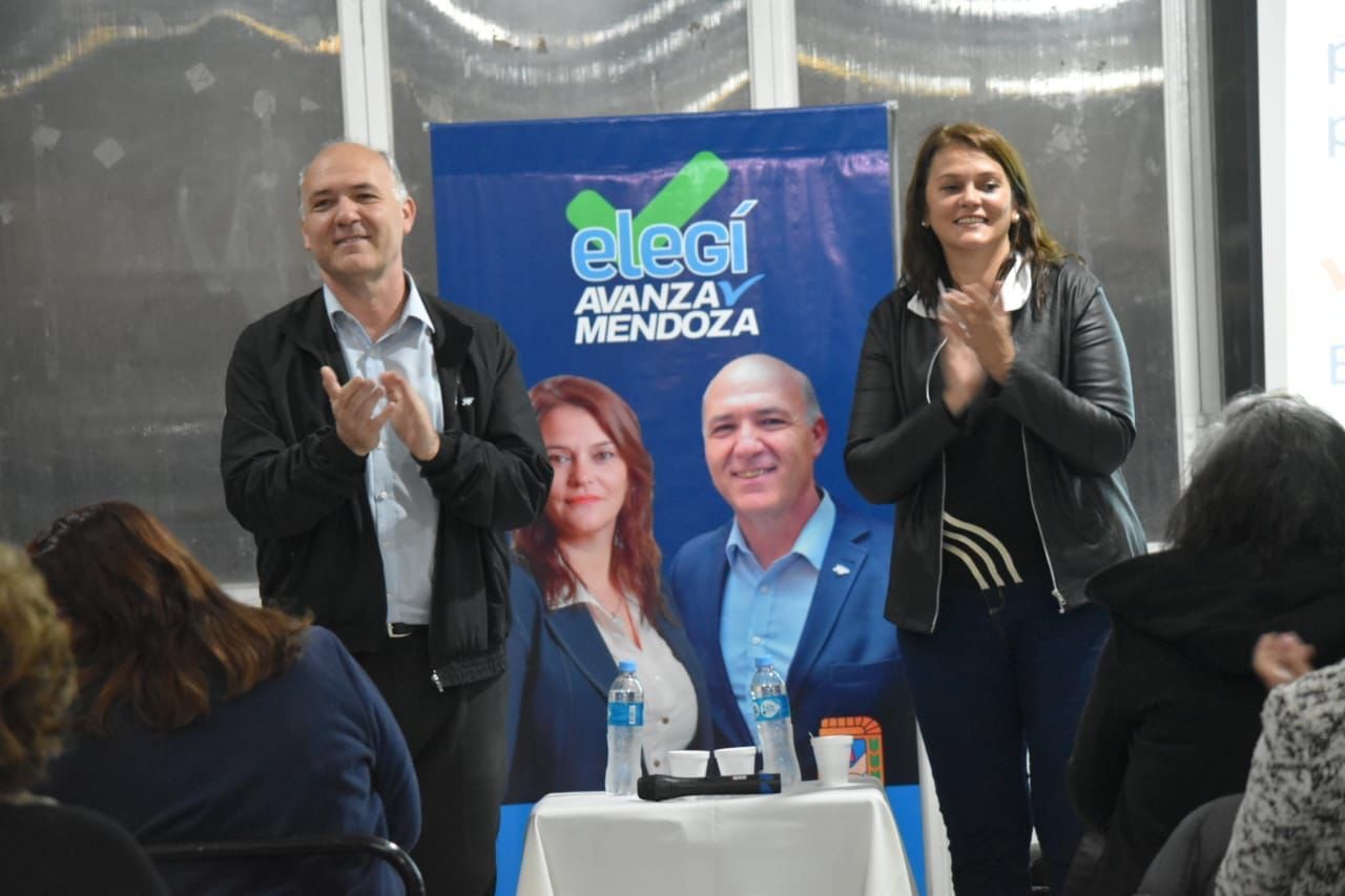 La fórmula de Primero Mendoza, Guillermo Carmona y Liliana Paponet.