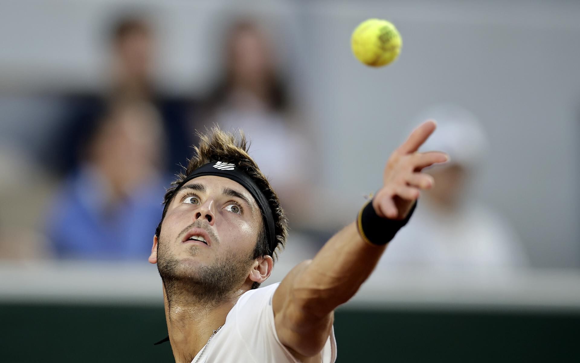 Tomás Etcheverri se clasificó a los cuartos de final de Roland Garros.