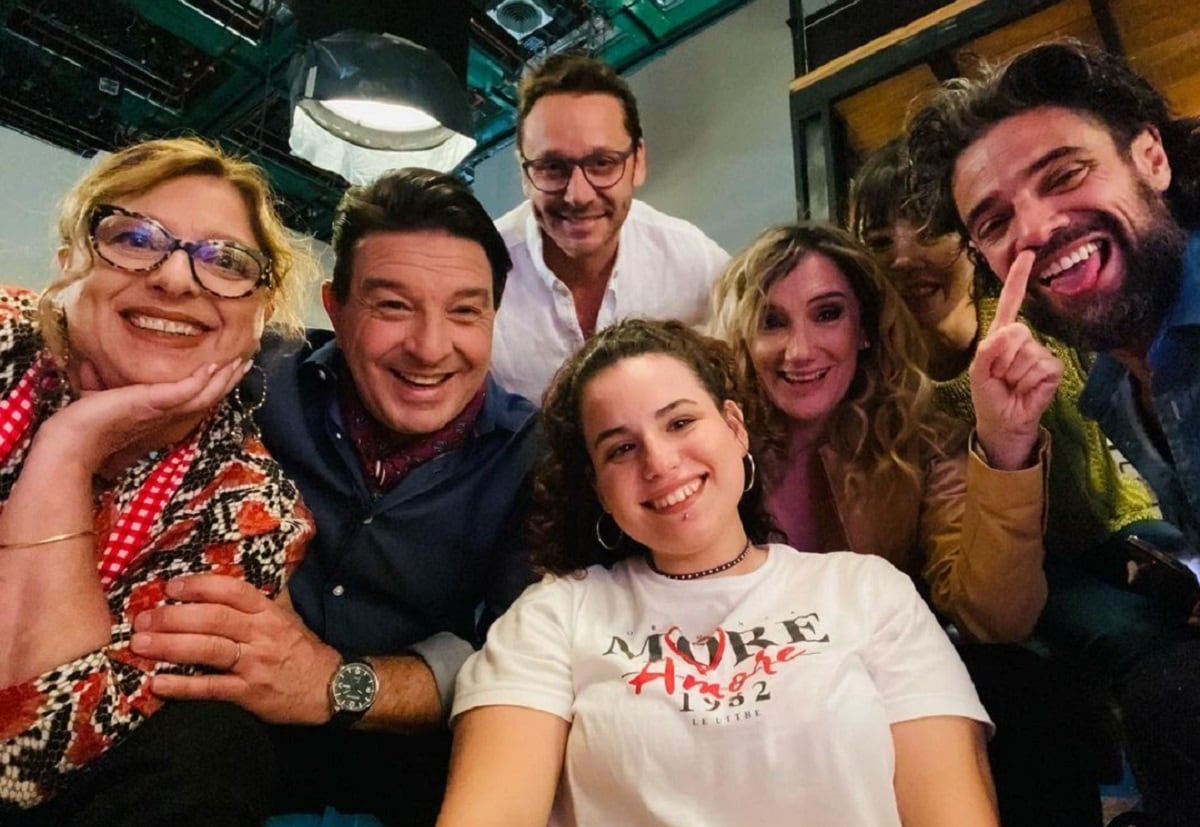 Parte del elenco de "El primero de nosotros" (Telefe)