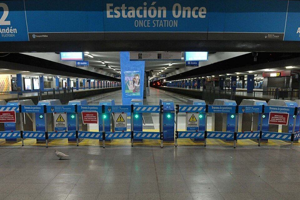 Las estaciones de trenes vacías. Foto: redes.