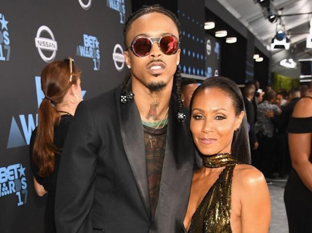 August Alsina y Jada Pinkett, posando juntos cuando tenían una relación