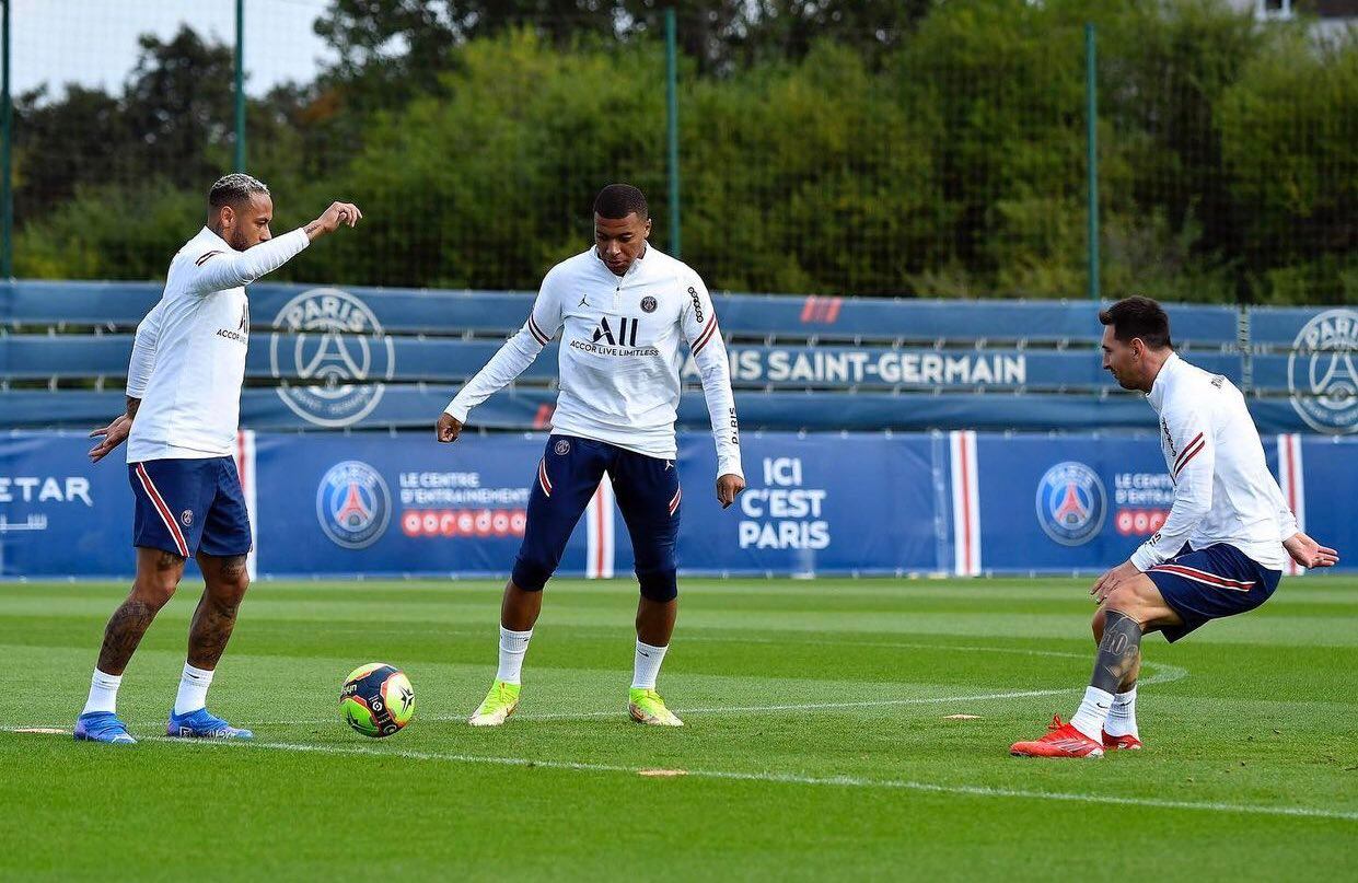 Neymar, Mbappe y Messi. ¡Qué ofensiva!