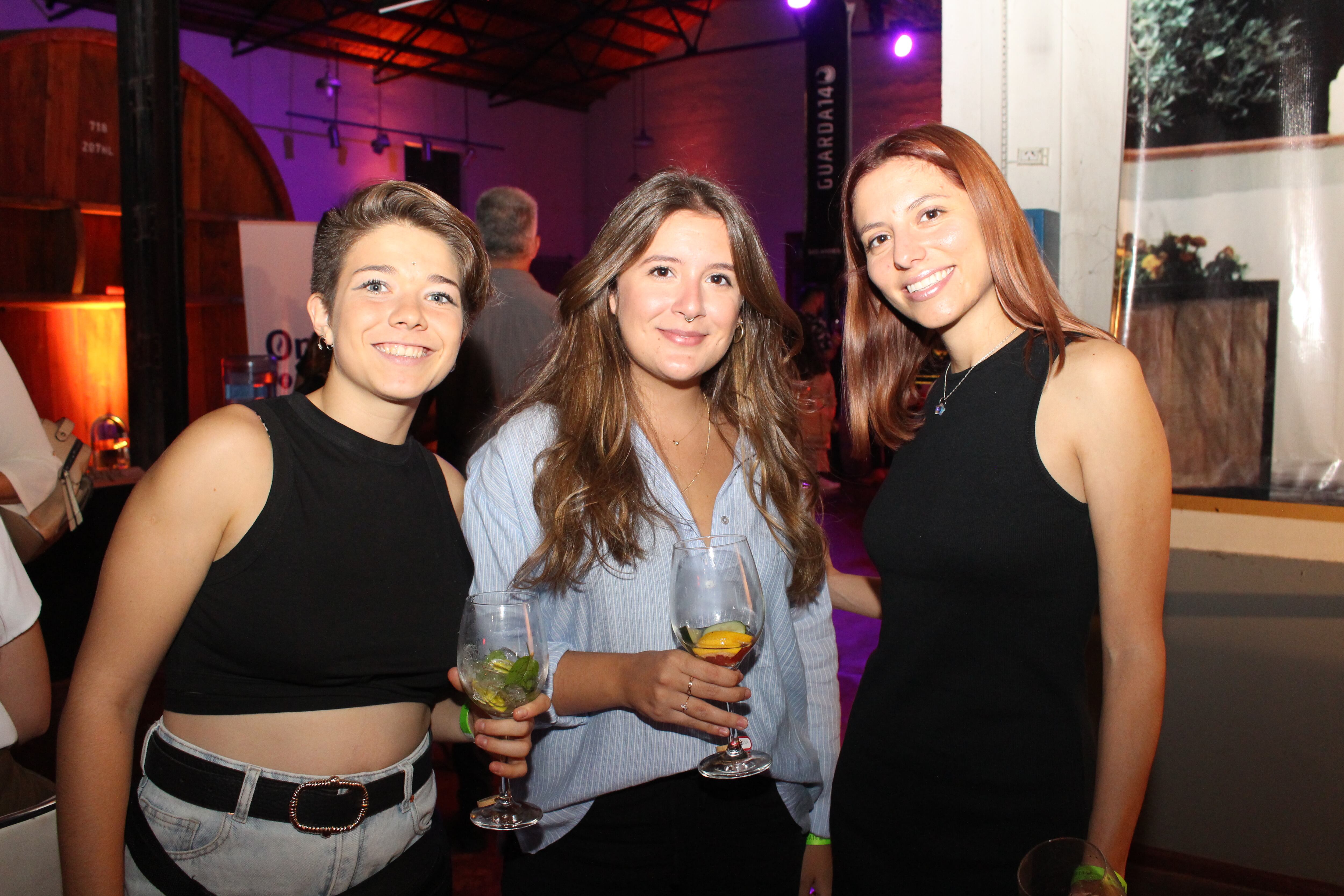 Milagros Bonanno, Andrea González y Paloma Sayanca.