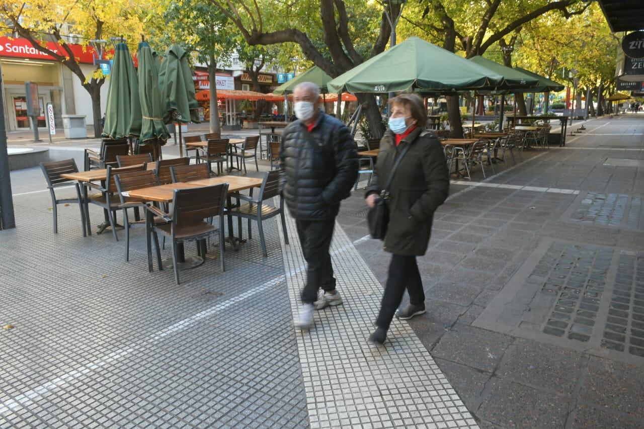 Fase 1 en Mendoza. Día 1. Poca actividad en el Centro.