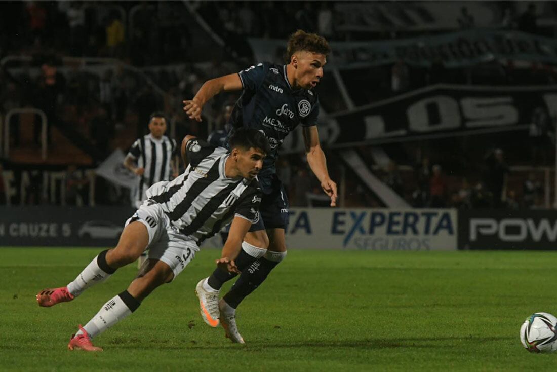 Independiente Rivadavia vs Gimnasia  y Esgrima