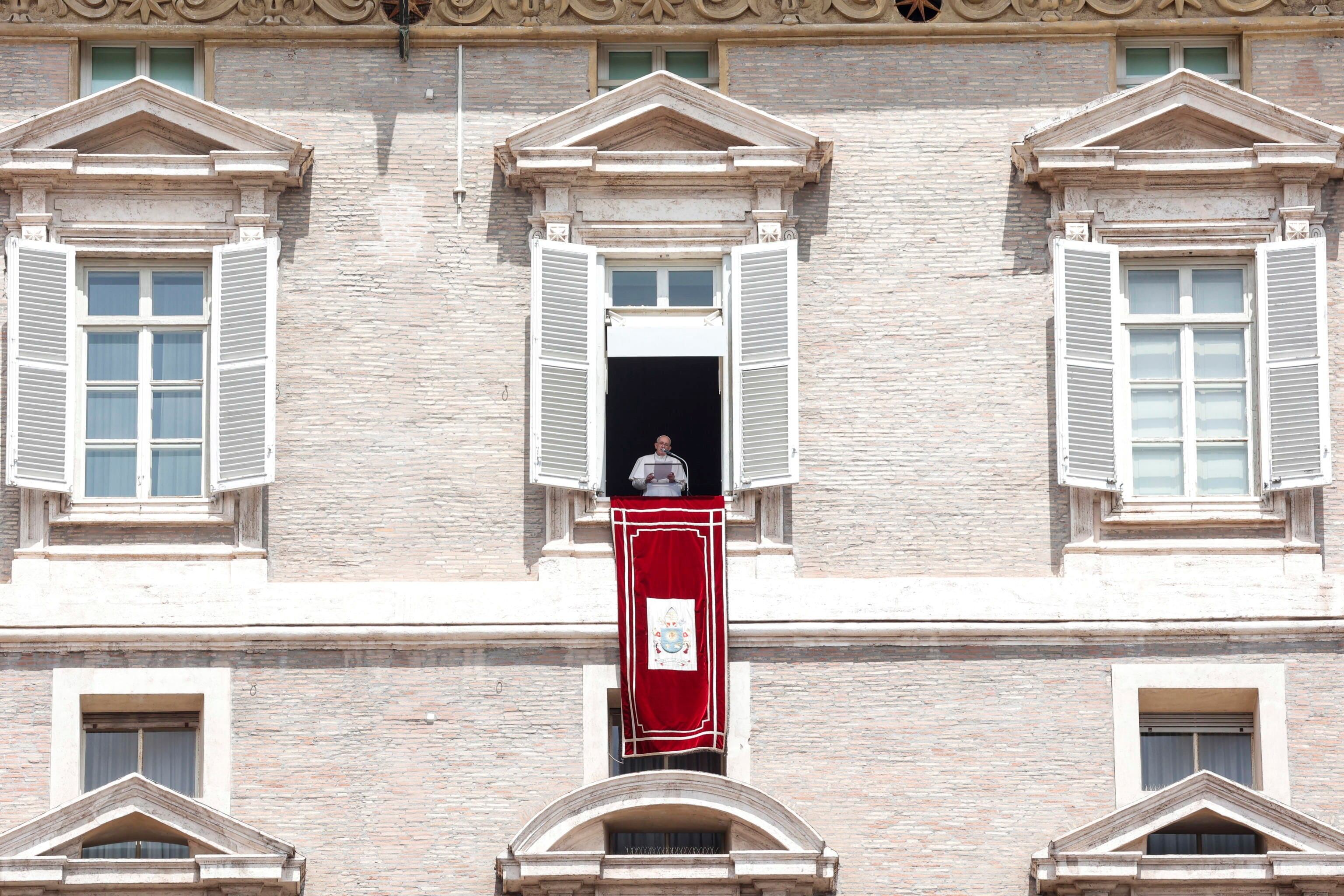 El Vaticano también está proporcionando el pase verde a todos aquellos que se han vacunado en el pequeño estado, incluso el papa Francisco. 