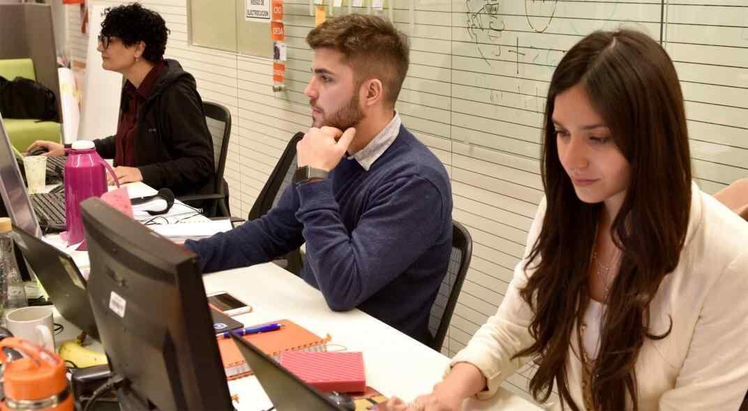 Además de crear puentes para el primer empleo, se dictan cursos de capacitación para favorecer la inserción laboral de los jóvenes y personas con discapacidad. (Foto: Ramiro Pereyra / Archivo)