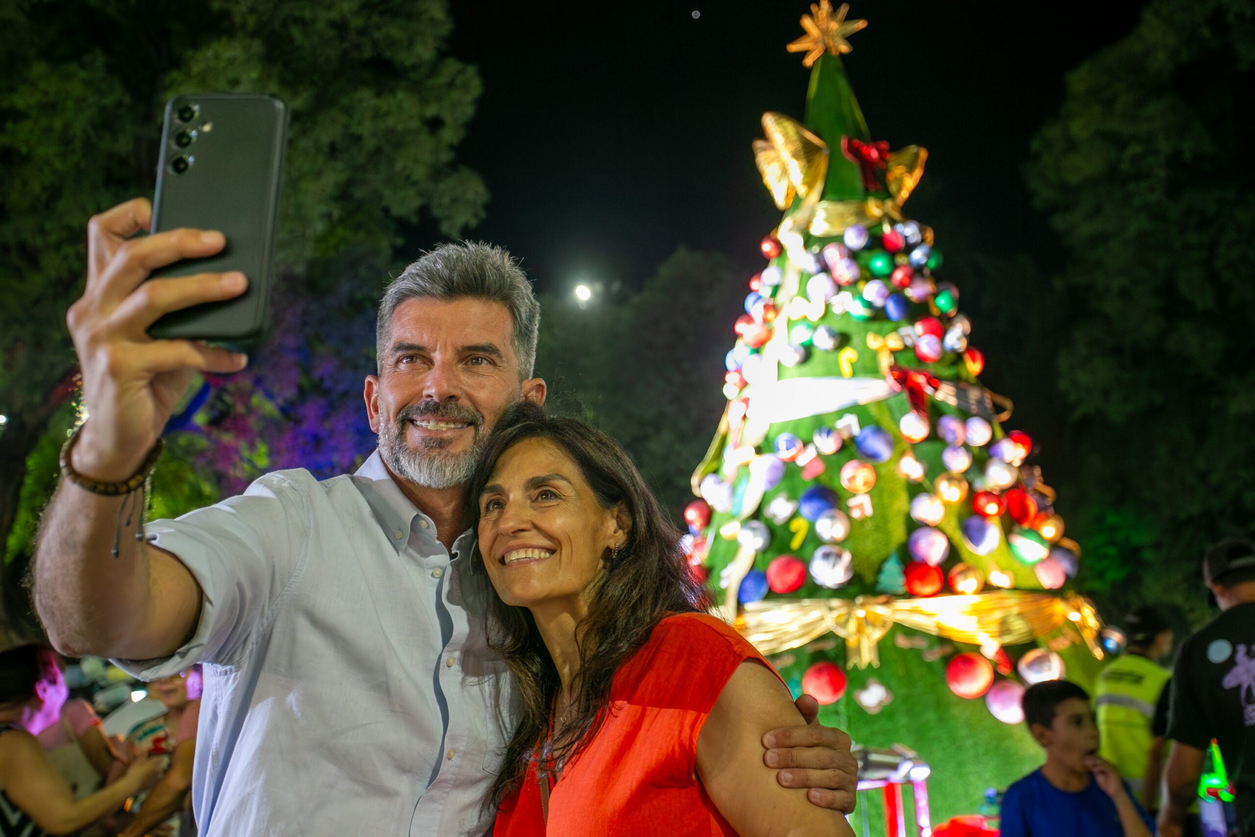 Con dos noches mágicas, más de 15 mil personas celebraron la Navidad en la Ciudad