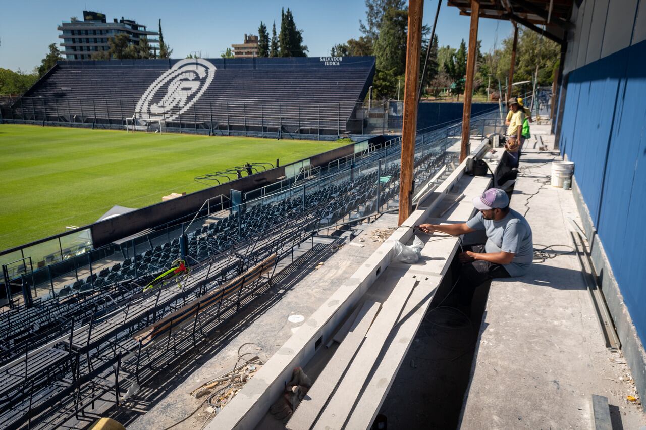 El estadio Bautista Gargantini estaría casi listo para que Independiente Rivadavia enfrente a Independiente de Avellaneda por la Copa de la Liga.

Foto: Ignacio Blanco / Los Andes