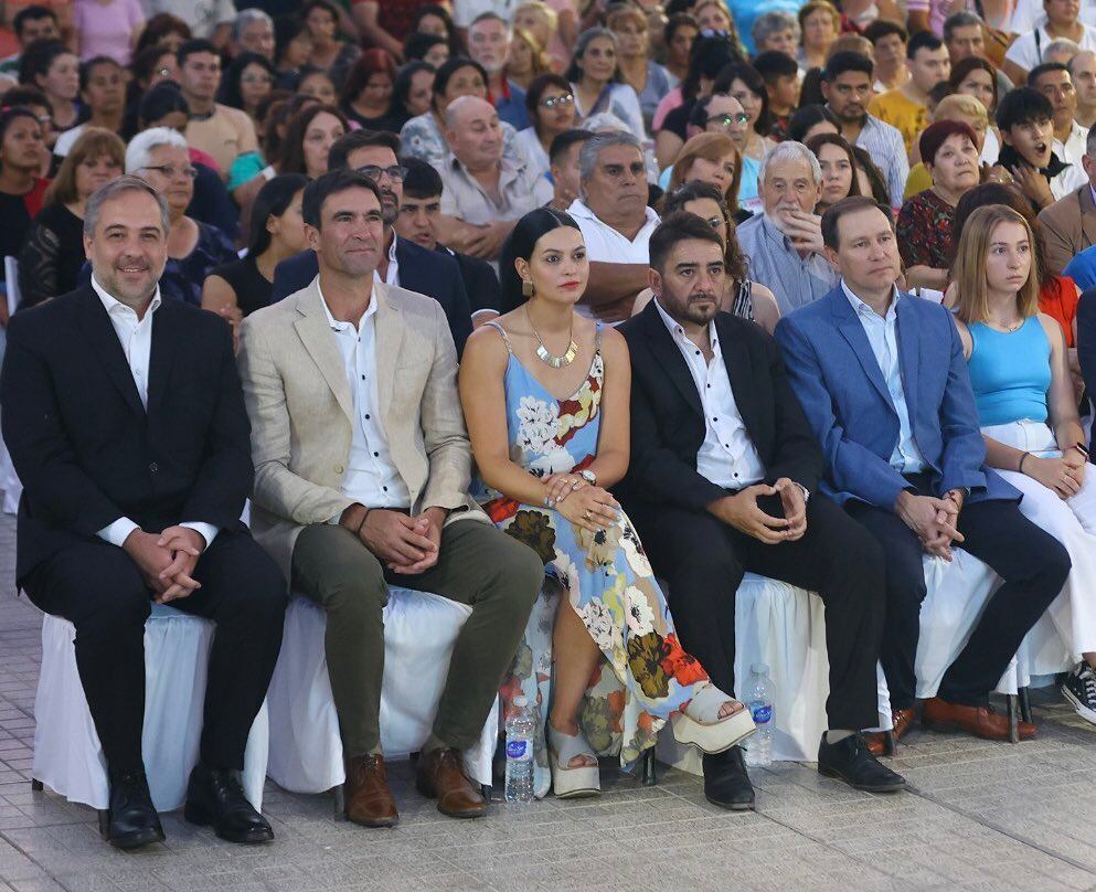 Los intendentes Matías Stevanato (Maipú), Emir Andraos (Tunuyán), Flor Destéfanis (Santa Rosa), Fernando Ubieta (La Paz)  junto al jefe comunal saliente de Lavalle, Roberto Righi. Foto: @MatiasStevanato