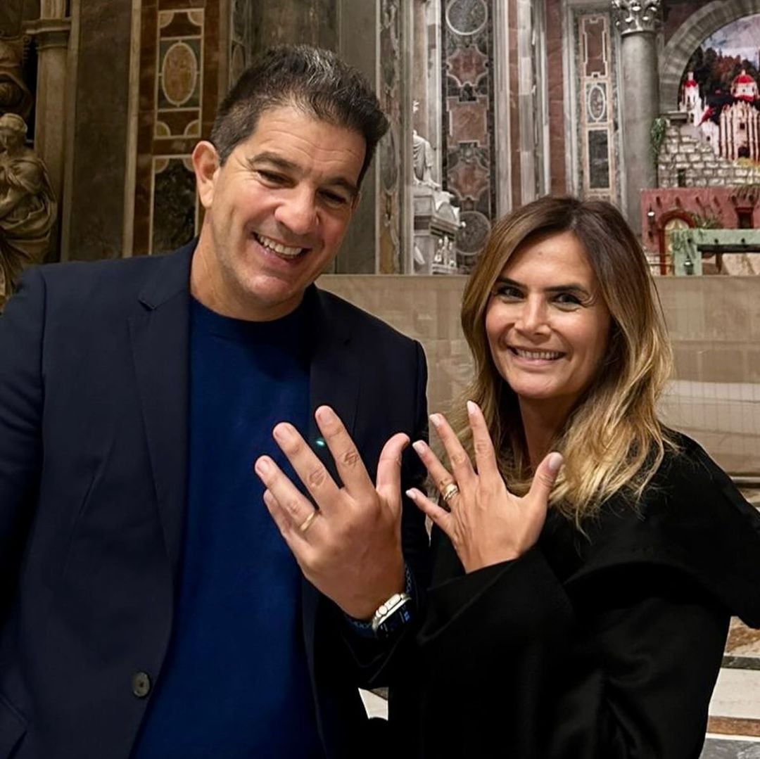 Amalia Granata le pidió al Papa Francisco que la case durante una audiencia privada.