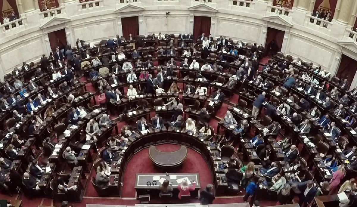 Las elecciones legislativas se llevarán a cabo en octubre del 2025.