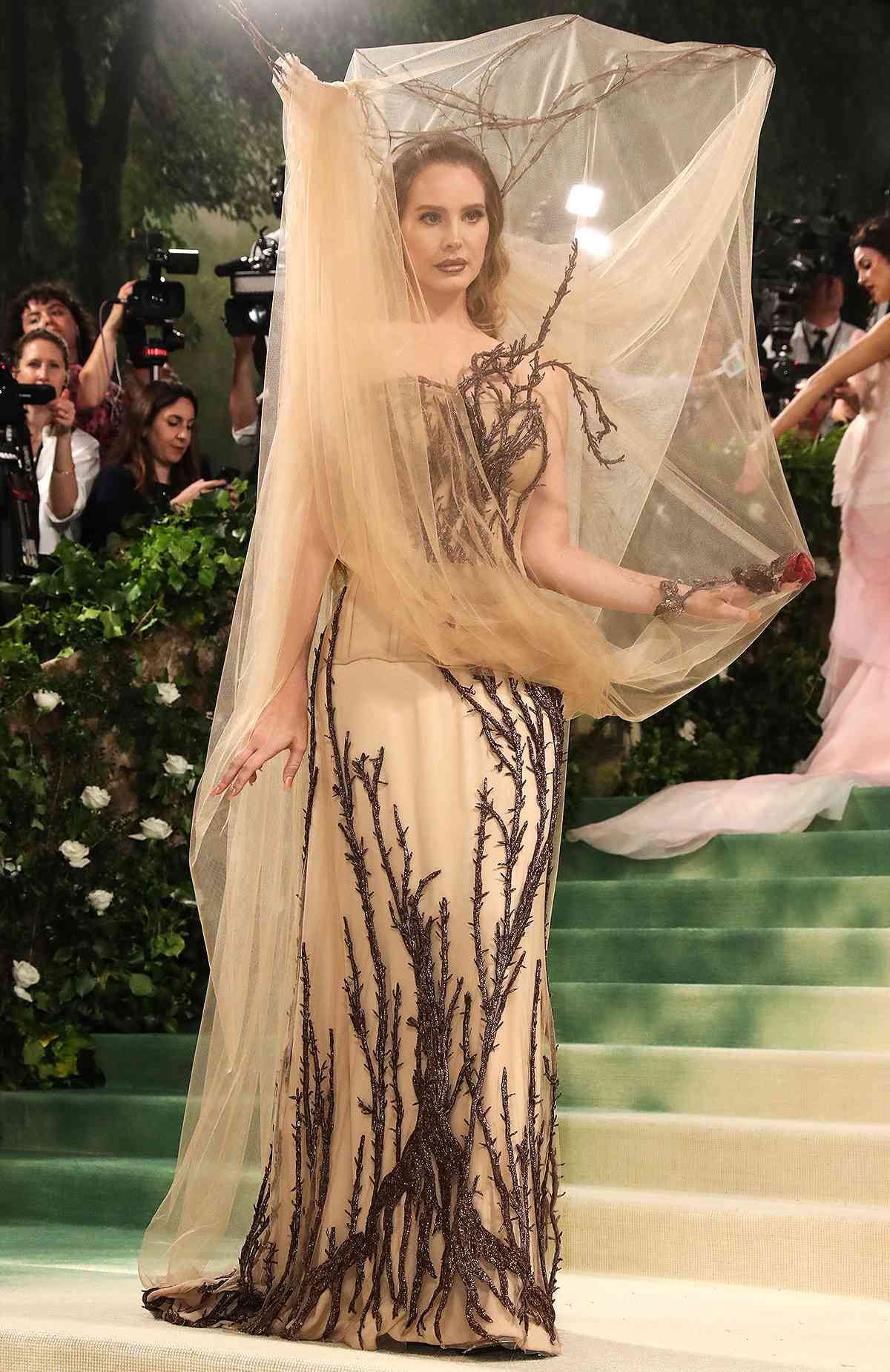 Los accesorios increíbles del Met Gala. / Gentileza