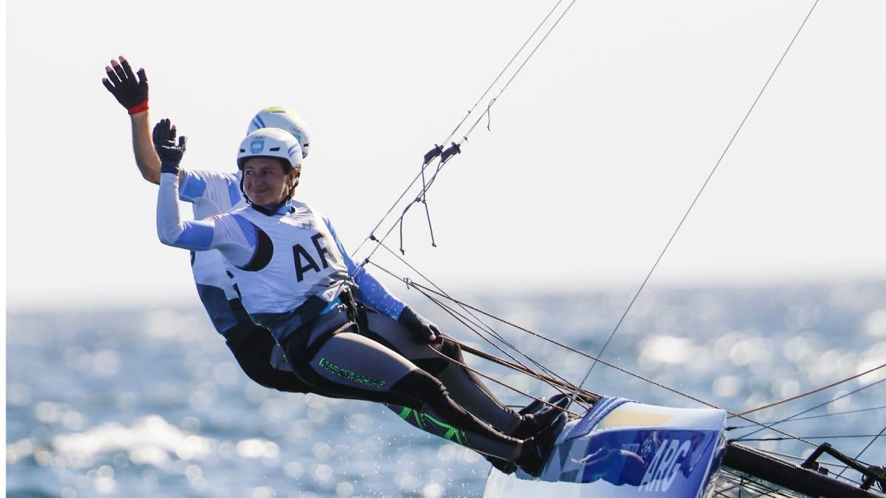 Cecilia Carranza Saroli y Santiago Lange ganaron la medal race de los Juegos Olímpicos de Tokio y terminaron séptimos en la clasificación general.