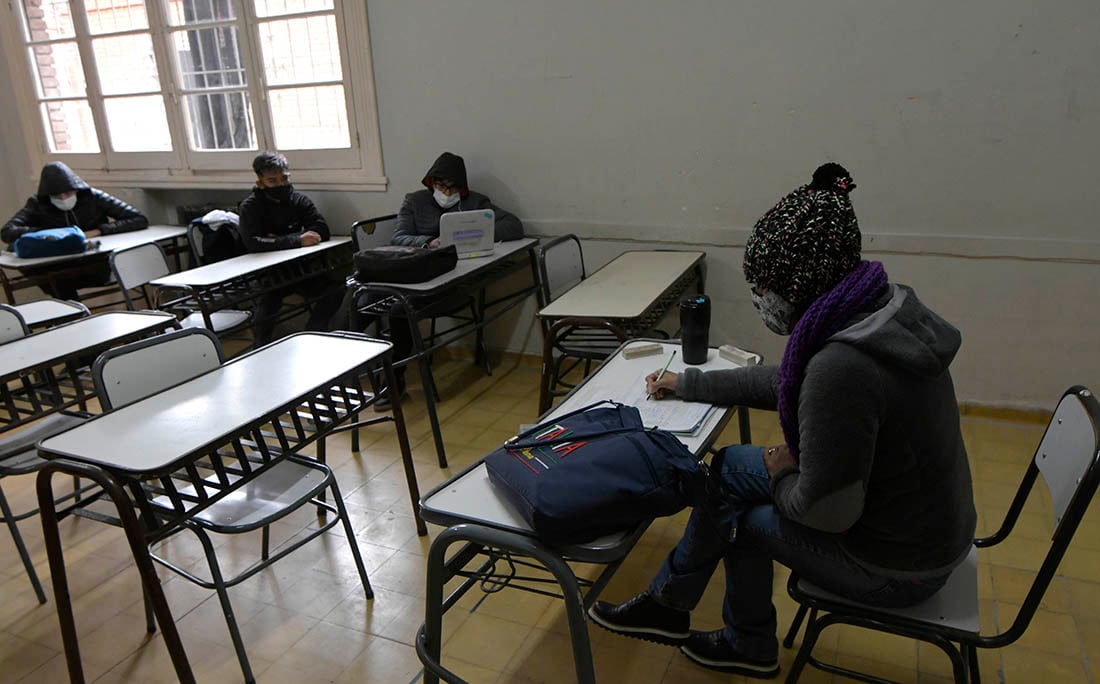 A partir del lunes, se reanudará la presencialidad absoluta en algunos niveles educativos.