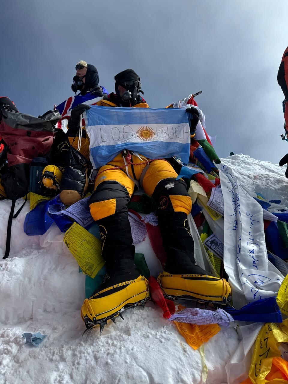 Se salvó de morir en los Andes al bajar a tiempo y es el argentino más viejo en hacer cumbre en el Everest. Foto: Gentileza Pablo Buchbinder