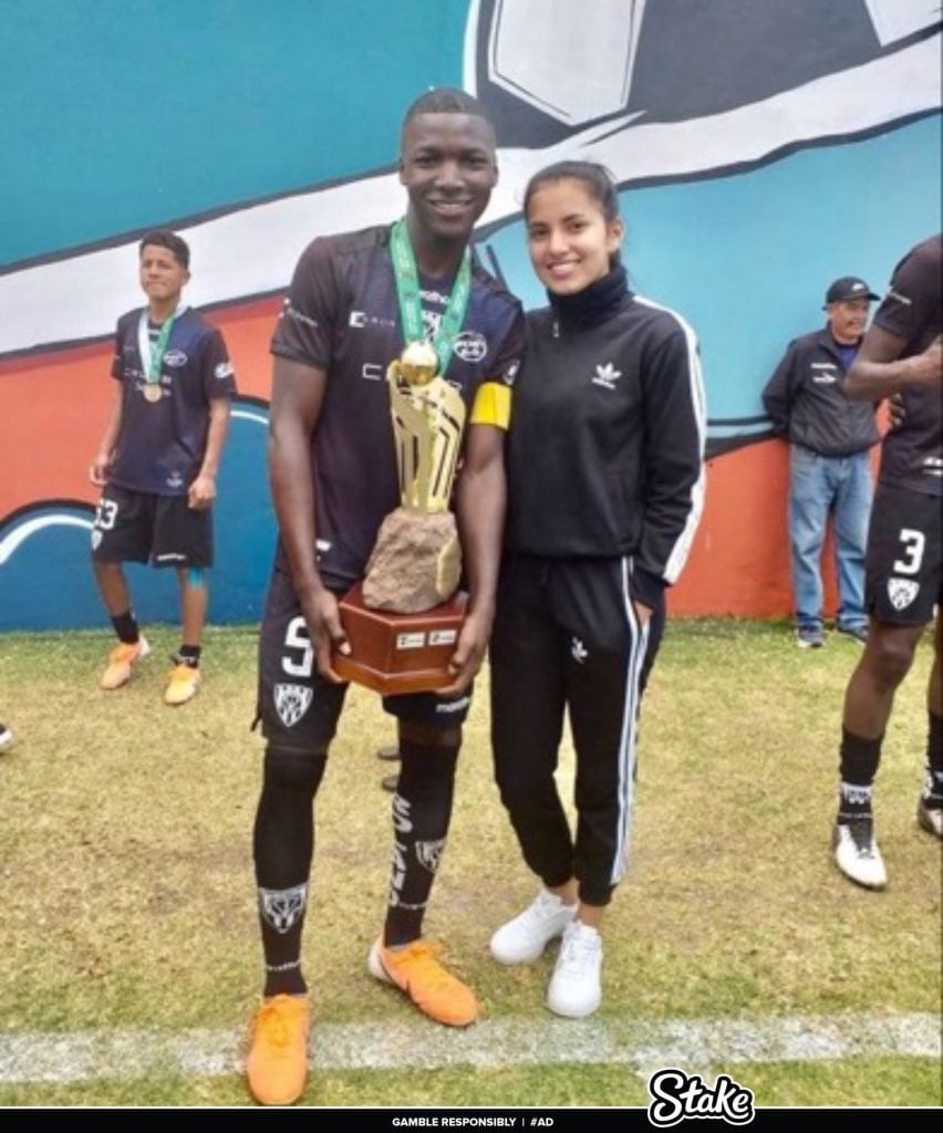 Moisés Caicedo y Paola Salazar