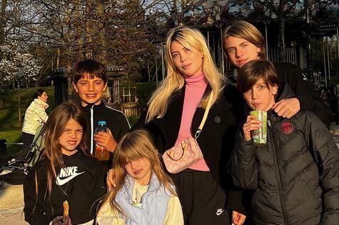 Wanda Nara junto a su hijos