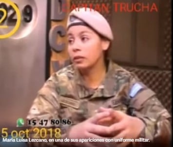 María Lezcano con uniforme militar en una aparición por TV.