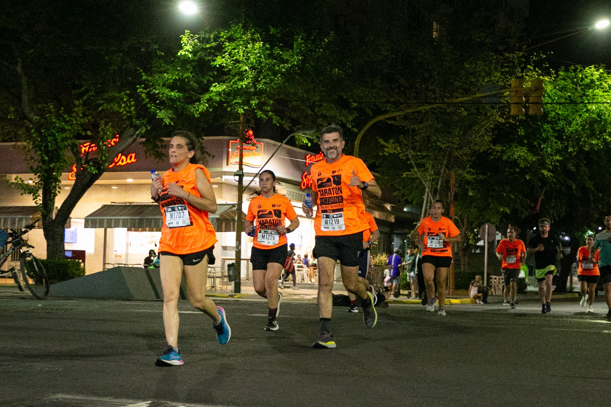 Más de 1.500 personas le dieron vida a la tercera edición de la Maratón Nocturna de la Ciudad